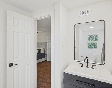 2713 Mcpherson Lane - Photo Thumbnail 30
