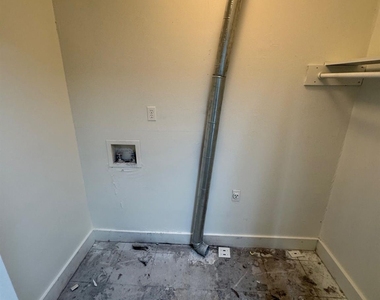 2633 Minter Lane - Photo Thumbnail 4