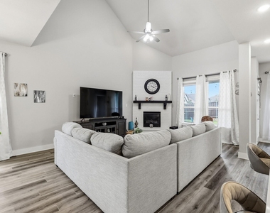 3001 Milton Drive - Photo Thumbnail 6