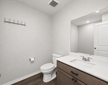702 Watermill Road - Photo Thumbnail 14