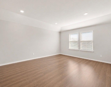 702 Watermill Road - Photo Thumbnail 7