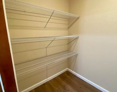 401 N Neathery Avenue - Photo Thumbnail 9