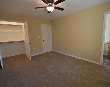 104 N Jordan Street - Photo Thumbnail 9