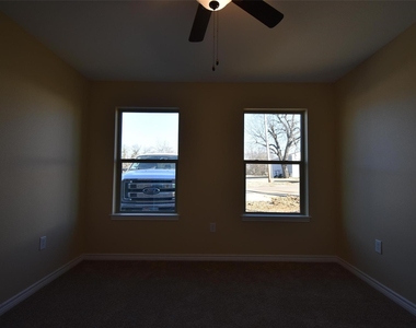 104 N Jordan Street - Photo Thumbnail 7