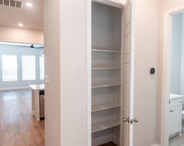 2216 Palomino Street - Photo Thumbnail 14