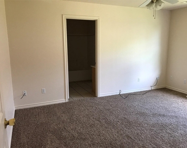 309 Windjammer Road - Photo Thumbnail 13