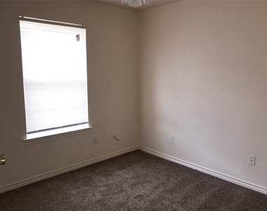 309 Windjammer Road - Photo Thumbnail 11