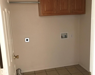 309 Windjammer Road - Photo Thumbnail 17