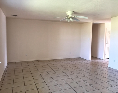 309 Windjammer Road - Photo Thumbnail 4