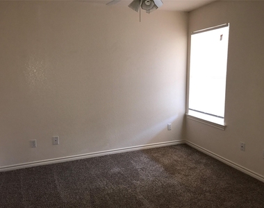 309 Windjammer Road - Photo Thumbnail 9