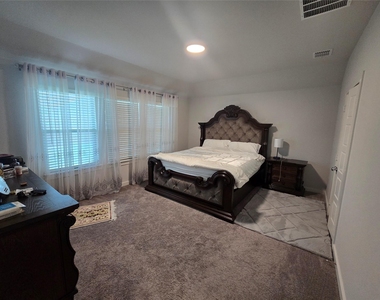 208 Hope Orchards Drive - Photo Thumbnail 16