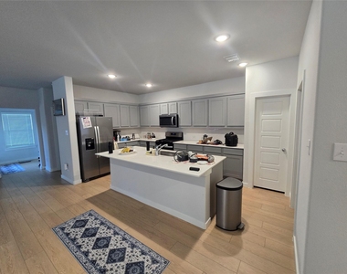 208 Hope Orchards Drive - Photo Thumbnail 15