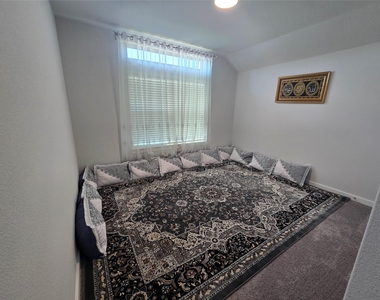 208 Hope Orchards Drive - Photo Thumbnail 8