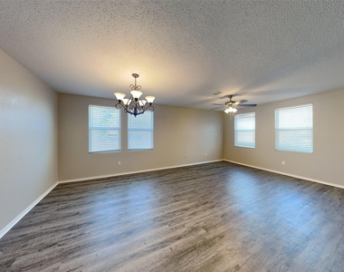 600 Ragwood Road - Photo Thumbnail 6