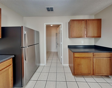 600 Ragwood Road - Photo Thumbnail 3