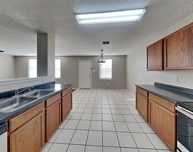 600 Ragwood Road - Photo Thumbnail 2