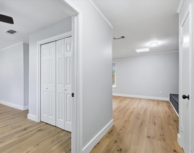 2202 E Mitchell Street - Photo Thumbnail 20
