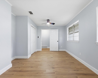 2202 E Mitchell Street - Photo Thumbnail 21