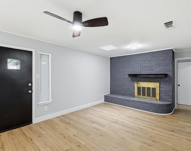 2202 E Mitchell Street - Photo Thumbnail 6