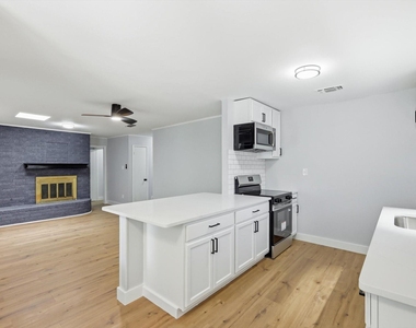 2202 E Mitchell Street - Photo Thumbnail 7