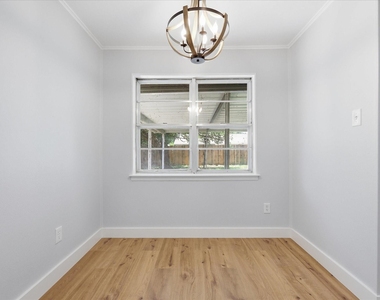 2202 E Mitchell Street - Photo Thumbnail 5