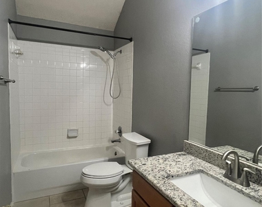 2607 Ridgeoak Trail - Photo Thumbnail 16