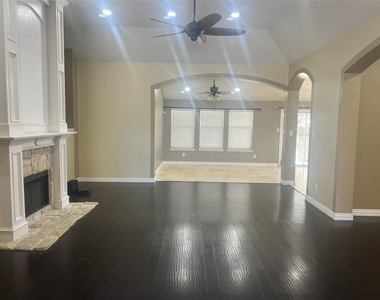 2607 Ridgeoak Trail - Photo Thumbnail 19