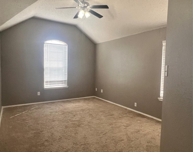 2607 Ridgeoak Trail - Photo Thumbnail 13