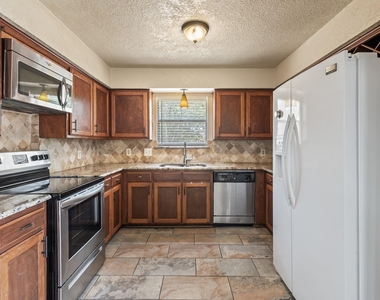 6229 Maple Springs Drive - Photo Thumbnail 19