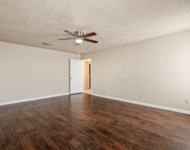 6229 Maple Springs Drive - Photo Thumbnail 6