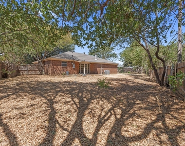 6229 Maple Springs Drive - Photo Thumbnail 23