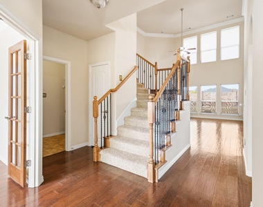 8224 Summerview Court - Photo Thumbnail 11