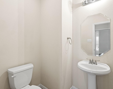 8224 Summerview Court - Photo Thumbnail 24