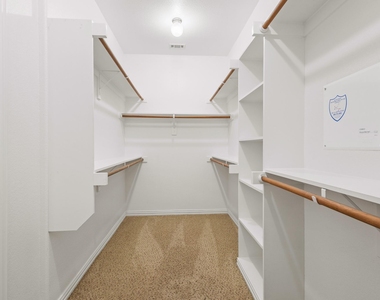 8224 Summerview Court - Photo Thumbnail 16