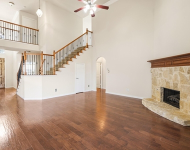 8224 Summerview Court - Photo Thumbnail 2