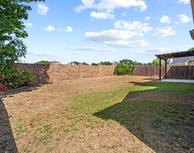 8224 Summerview Court - Photo Thumbnail 30