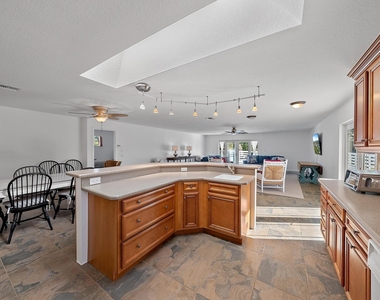 10275 Sw Green Ridge Lane - Photo Thumbnail 8