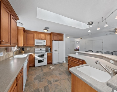 10275 Sw Green Ridge Lane - Photo Thumbnail 7