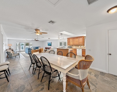 10275 Sw Green Ridge Lane - Photo Thumbnail 9