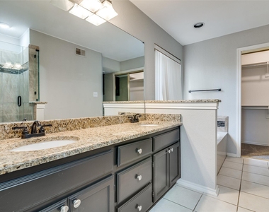 2916 Renaissance Circle - Photo Thumbnail 16