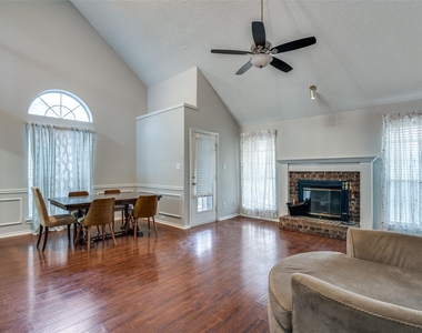 2916 Renaissance Circle - Photo Thumbnail 8