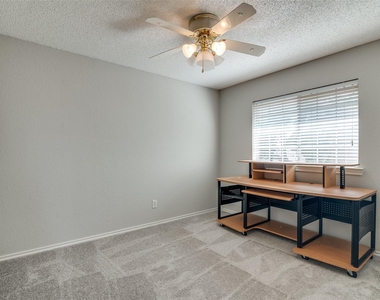 2916 Renaissance Circle - Photo Thumbnail 20