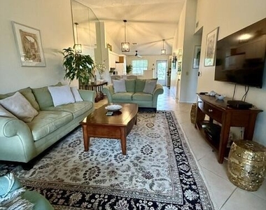 1002 Keystone Drive - Photo Thumbnail 1