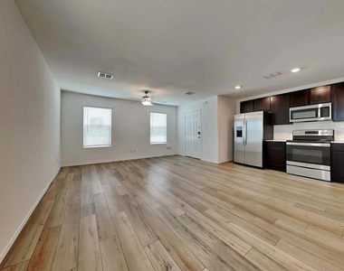 412 Branch Village Way - Photo Thumbnail 2
