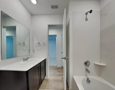412 Branch Village Way - Photo Thumbnail 6