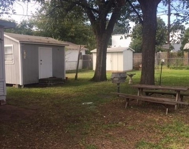 718 Vine Street - Photo Thumbnail 9