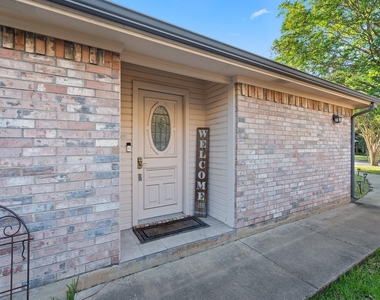 3113 Canton Street - Photo Thumbnail 2