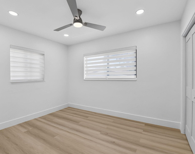 401 Ne 15th Terrace - Photo Thumbnail 18