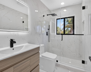 401 Ne 15th Terrace - Photo Thumbnail 17