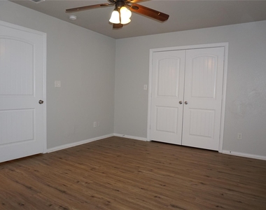 5105 Flamingo Road - Photo Thumbnail 6